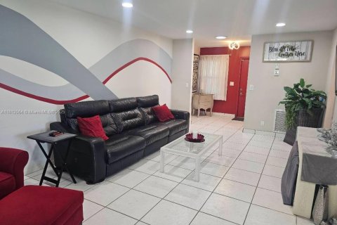 Villa ou maison à vendre à Delray Beach, Floride: 2 chambres, 141.86 m2 № 1756119 - photo 3