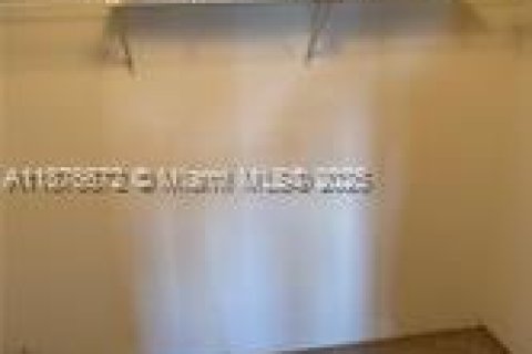Condo in Cape Coral, Florida, 2 bedrooms  № 1922680 - photo 21