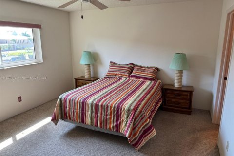 Condo in Cape Coral, Florida, 2 bedrooms  № 1922680 - photo 16