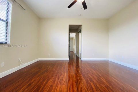 Villa ou maison à louer à Cooper City, Floride: 4 chambres, 193.61 m2 № 2025126 - photo 14