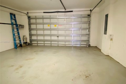 Villa ou maison à louer à Cooper City, Floride: 4 chambres, 193.61 m2 № 2025126 - photo 22