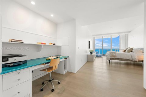 Купить кондоминиум в Майами-Бич, Флорида 5 спален, 406.73м2, № 2059069 - фото 27