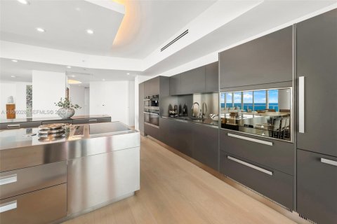 Купить кондоминиум в Майами-Бич, Флорида 5 спален, 406.73м2, № 2059069 - фото 21