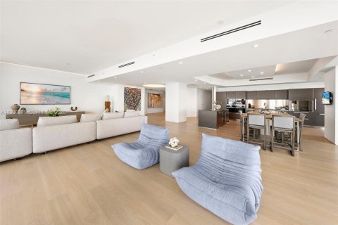 Купить кондоминиум в Майами-Бич, Флорида 5 спален, 406.73м2, № 2059069 - фото 17