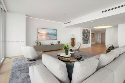 Купить кондоминиум в Майами-Бич, Флорида 5 спален, 406.73м2, № 2059069 - фото 15