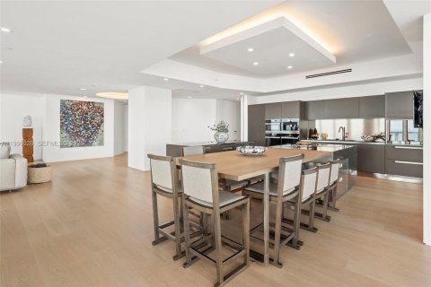 Купить кондоминиум в Майами-Бич, Флорида 5 спален, 406.73м2, № 2059069 - фото 19