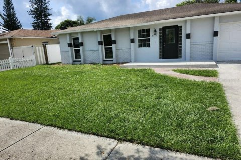 Villa ou maison à Orlando, Floride 4 chambres, 117.89 m2 № 2396855