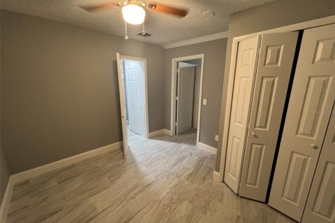Villa ou maison à louer à Orlando, Floride: 4 chambres, 117.89 m2 № 2396855 - photo 14