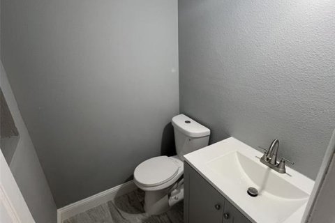 Villa ou maison à louer à Orlando, Floride: 4 chambres, 117.89 m2 № 2396855 - photo 8