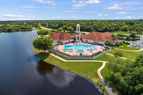 Copropriété à vendre à Lakeland, Floride: 3 chambres, 177.26 m2 № 2095914 - photo 4