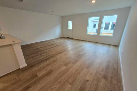 Touwnhouse à louer à Davenport, Floride: 3 chambres, 128.02 m2 № 2399365 - photo 5