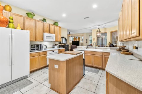 Casa en venta en Brandon, Florida, 5 dormitorios, 312.62 m2 № 2296810 - foto 21