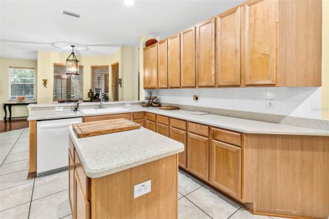 Casa en venta en Brandon, Florida, 5 dormitorios, 312.62 m2 № 2296810 - foto 22