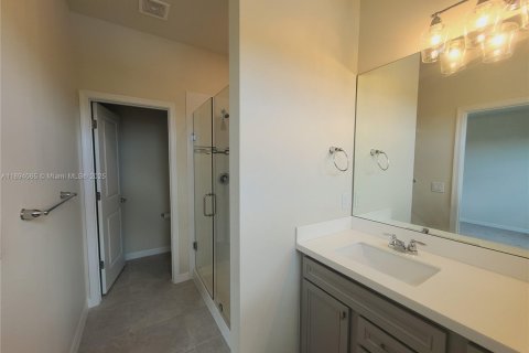 Снять в аренду таунхаус в Палм Спрингс, Флорида 3 спальни, 157.1м2, № 1945870 - фото 12