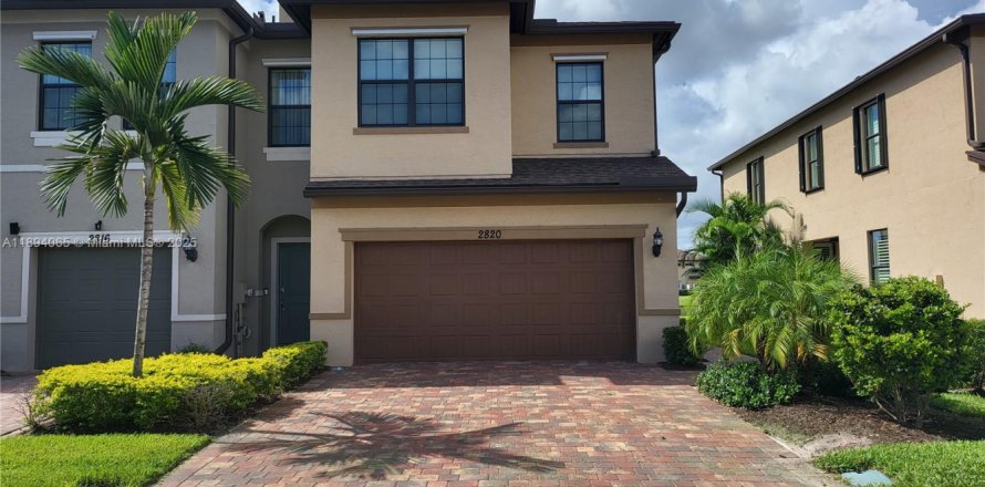 Таунхаус в Палм Спрингс, Флорида 3 спальни, 157.1м2 № 1945870