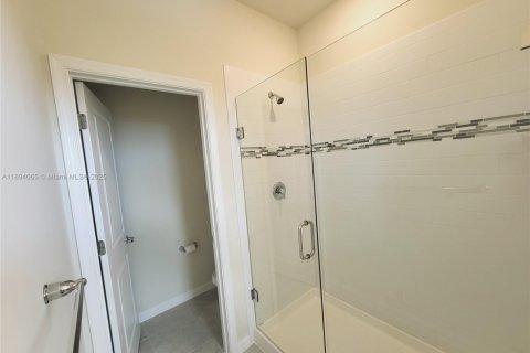 Снять в аренду таунхаус в Палм Спрингс, Флорида 3 спальни, 157.1м2, № 1945870 - фото 13