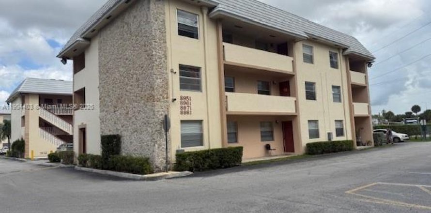 Apartment in Miami, Florida 1 bedroom, 62.24 sq.m. № 1954967