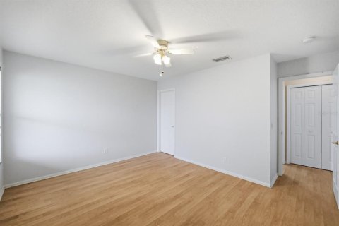 House in Fish Hawk, Florida 5 bedrooms, 302.49 sq.m. № 2196479 - photo 22