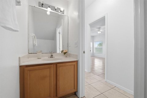 House in Fish Hawk, Florida 5 bedrooms, 302.49 sq.m. № 2196479 - photo 12