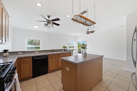 House in Fish Hawk, Florida 5 bedrooms, 302.49 sq.m. № 2196479 - photo 11