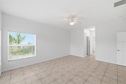 House in Fish Hawk, Florida 5 bedrooms, 302.49 sq.m. № 2196479 - photo 14