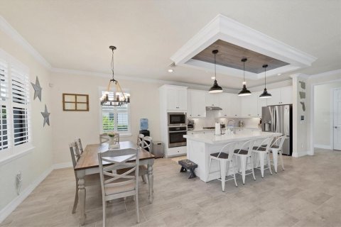 House in Bradenton, Florida 6 bedrooms, 324.23 sq.m. № 1858326 - photo 17