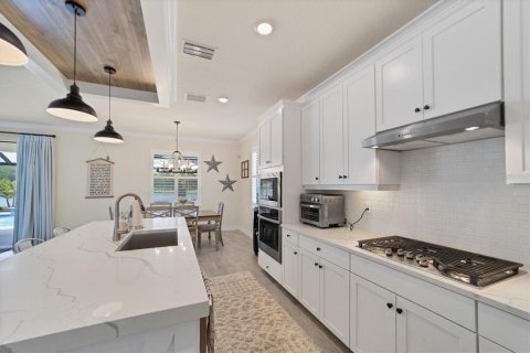 House in Bradenton, Florida 6 bedrooms, 324.23 sq.m. № 1858326 - photo 19
