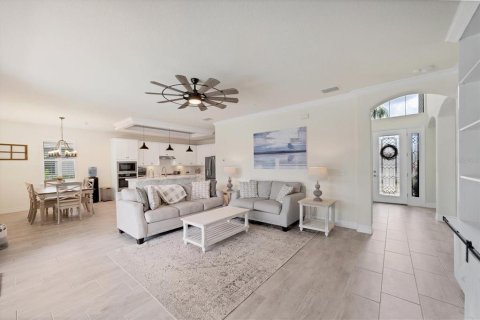 House in Bradenton, Florida 6 bedrooms, 324.23 sq.m. № 1858326 - photo 15