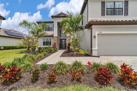 House in Bradenton, Florida 6 bedrooms, 324.23 sq.m. № 1858326 - photo 8