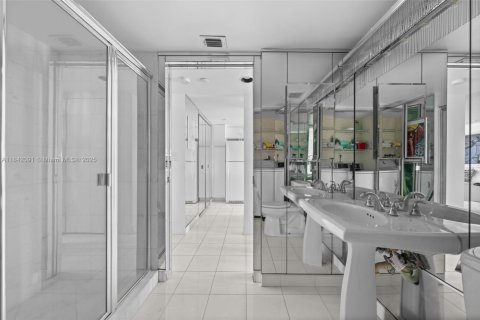 Condo in Aventura, Florida, 2 bedrooms № 1834480 - photo 28