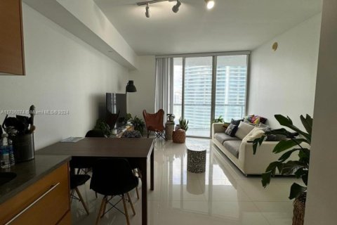 Condominio en venta en Miami, Florida, 1 dormitorio, 55.46 m2 № 1696659 - foto 1