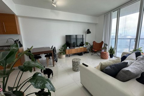 Condominio en venta en Miami, Florida, 1 dormitorio, 55.46 m2 № 1696659 - foto 3