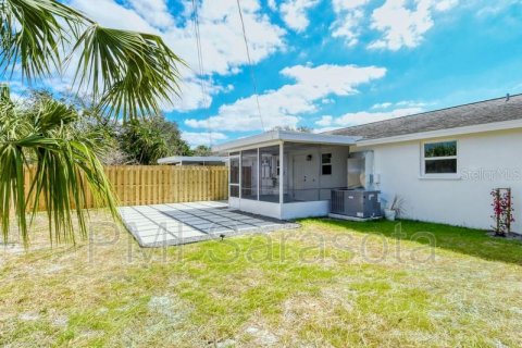 Apartamento en alquiler en Sarasota, Florida, 2 dormitorios, 75.62 m2 № 1848458 - foto 3