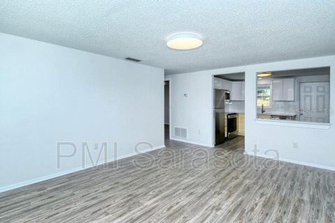 Снять в аренду квартиру в Сарасота, Флорида 2 спальни, 75.62м2, № 1848458 - фото 8