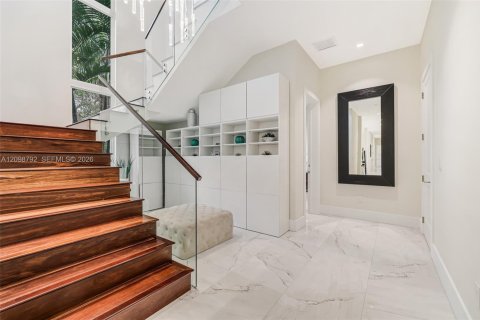House in Pinecrest, Florida 5 bedrooms, 517 sq.m. № 2397734 - photo 22