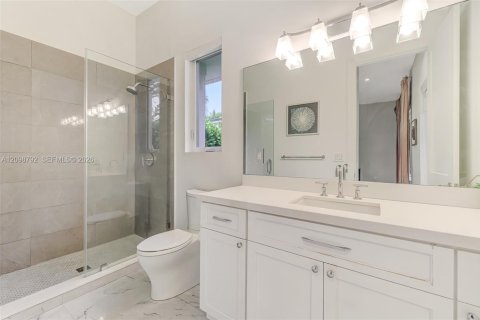 House in Pinecrest, Florida 5 bedrooms, 517 sq.m. № 2397734 - photo 20
