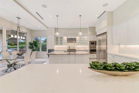 House in Pinecrest, Florida 5 bedrooms, 517 sq.m. № 2397734 - photo 14