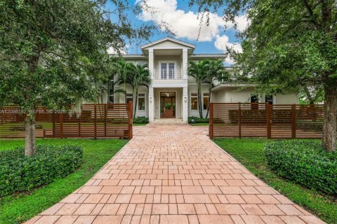 House in Pinecrest, Florida 5 bedrooms, 517 sq.m. № 2397734 - photo 4