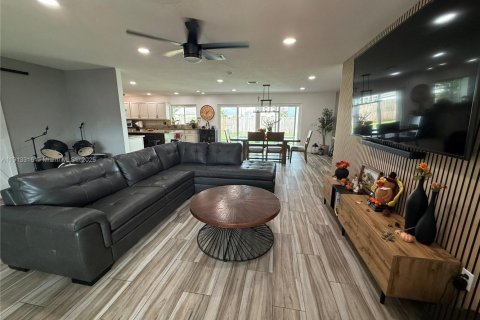 Villa ou maison à vendre à Homestead, Floride: 3 chambres, 157.47 m2 № 1968441 - photo 4