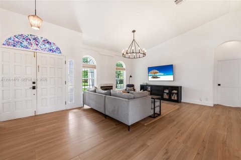 House in Plantation, Florida 4 bedrooms, 235.79 sq.m. № 2065658 - photo 16