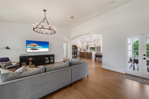 House in Plantation, Florida 4 bedrooms, 235.79 sq.m. № 2065658 - photo 14