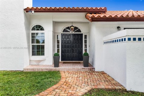 House in Plantation, Florida 4 bedrooms, 235.79 sq.m. № 2065658 - photo 12