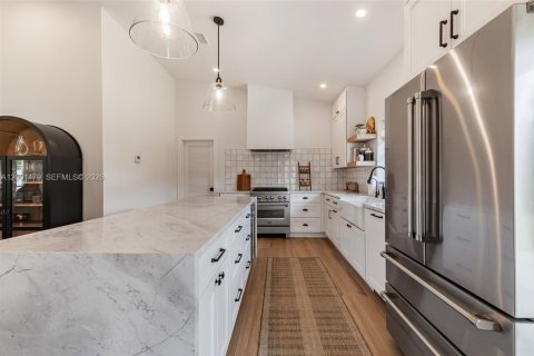 House in Plantation, Florida 4 bedrooms, 235.79 sq.m. № 2065658 - photo 22