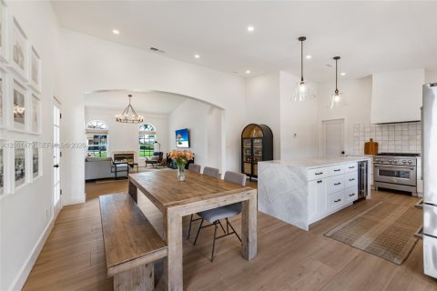 House in Plantation, Florida 4 bedrooms, 235.79 sq.m. № 2065658 - photo 21