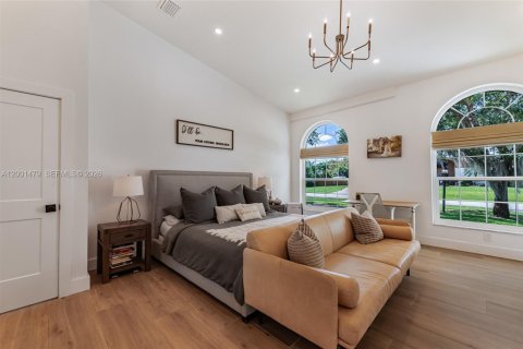 House in Plantation, Florida 4 bedrooms, 235.79 sq.m. № 2065658 - photo 26