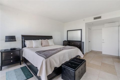 Condominio en venta en Miami, Florida, 2 dormitorios, 109.07 m2 № 1644810 - foto 14