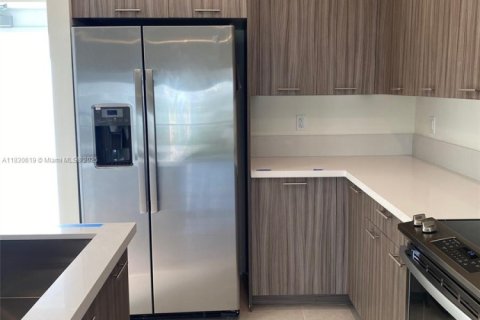 Copropriété à louer à Doral, Floride: 3 chambres № 1806185 - photo 7