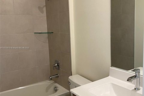 Copropriété à louer à Doral, Floride: 3 chambres № 1806185 - photo 15