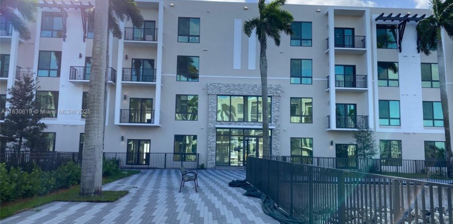 Condo à Doral, Floride, 3 chambres  № 1806185