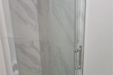 Apartment in Miami, Florida 2 bedrooms, 72.65 sq.m. № 2001018 - photo 12